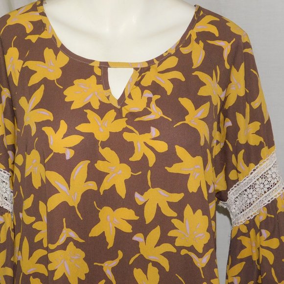 Crepas Tunic Top Brown & Yellow Flowers Lily's - Picture 3 of 8